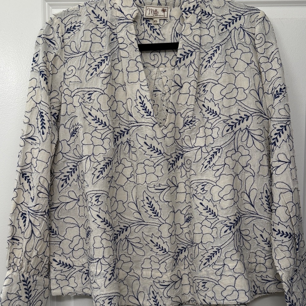 Elegant Women's Floral Button Down Shirt - Cream and Blue